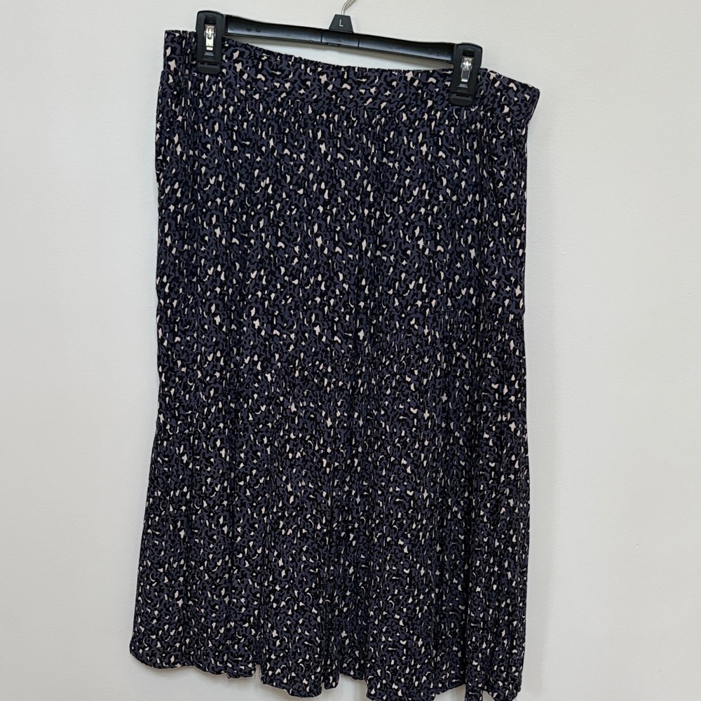 Garnet Hill Navy Midi Skirt with Cream Speckle